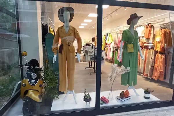 Ova butik - Kadın giyim mağazası - Denizli Merkezefendi