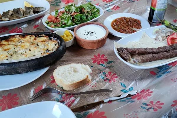 BOZKIR KONYALI ETLİEKMEK &amp; BURGER 42 - Et Lokantası - Konya Meram