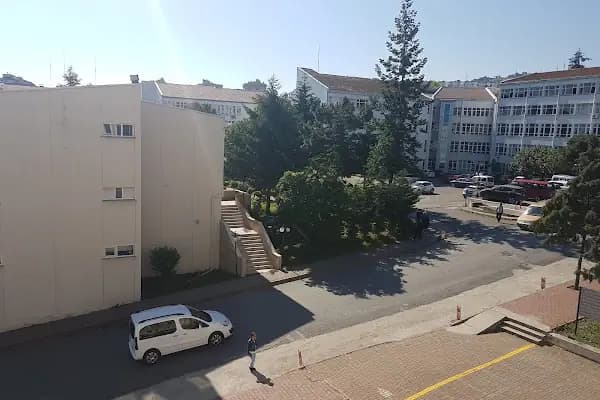 Fatih Egitim Fakültesi B Blok - Okul - Trabzon Ortahisar