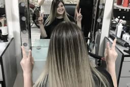 Kuaför beyaz (Addax Karşısı )inegöl