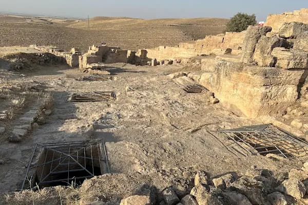 Mithras Tapınağı (Mithraeum) Kutsal Alanı - Tarihi Yer - Diyarbakır Sur
