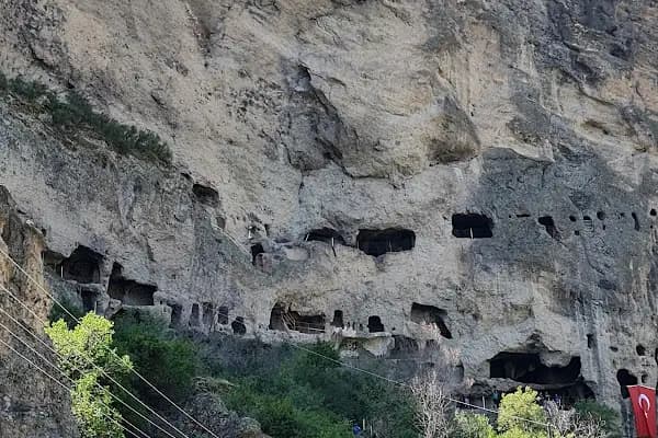 İnönü Mağaraları - Tarihi Yer - Ankara Güdül