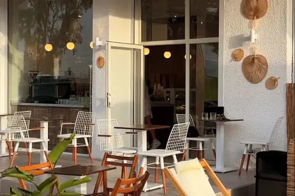 Yoonek Coffee - Kahve dükkanı - İzmir Balçova
