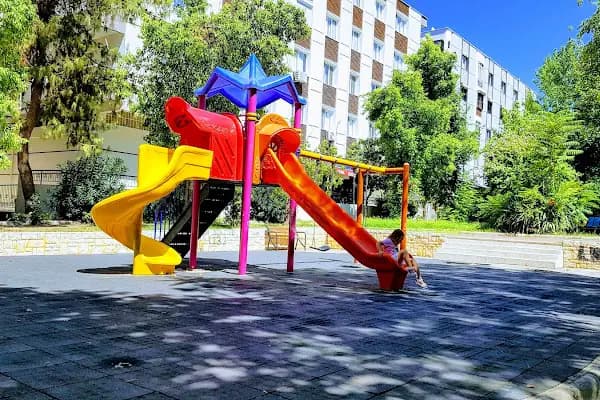 Şehitler Parkı - Park - İzmir Buca