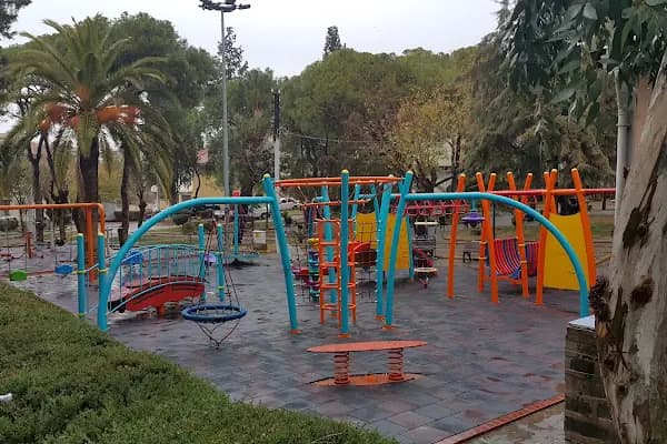 Konak Belediyesi Dr. Behçet Uz Parkı - Park - İzmir Konak