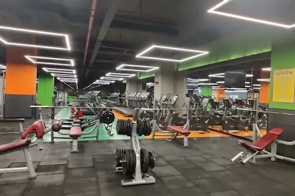 MACFit Marmarapark - Spor salonu - İstanbul Esenyurt