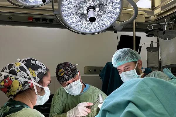 Doç. Dr.Enver Avcı - Gastroenteroloji Uzmanı - Gastroenterolog - Konya Selçuklu