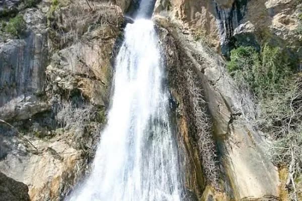 Uçarsu şelalesi - Turistik Yer - Antalya Döşemealtı