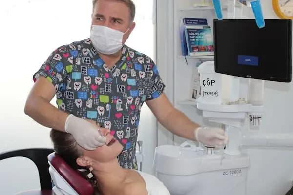 Dt. Murat KEREMOĞLU - Diş Kliniği - Antalya Korkuteli