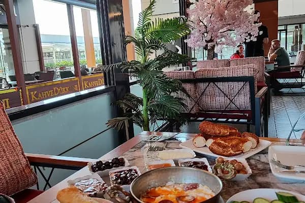 BY PASTA AVLU - Kahve dükkanı - Balıkesir Altıeylül