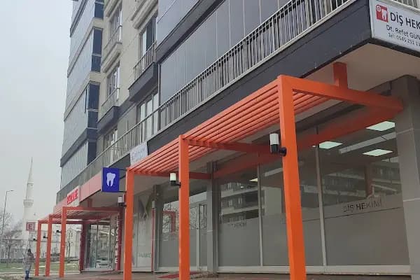 Diş Hekimi Refet GÜNEŞ - Diş Kliniği - Bursa Nilüfer
