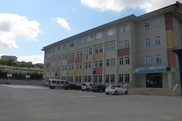 Öznur Kahraman Kız İmam Hatip Ortaokulu - Okul - İstanbul Bağcılar