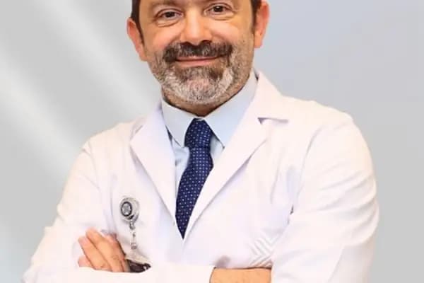 Dr. Öğr. Üyesi Aybars Tekcan - Doktor - İstanbul Üsküdar
