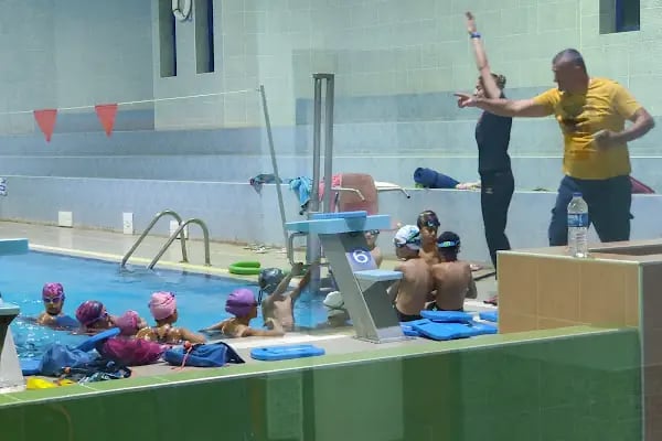 Özdemir Sabancı Kapalı Yüzme Havuzu - Resim 17