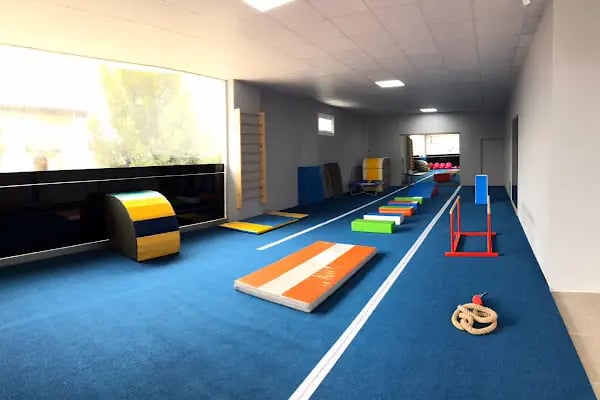 Royal Akademia Sports Club - Resim 20