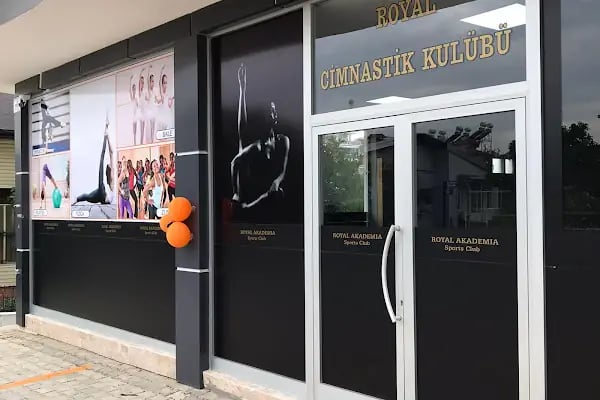 Royal Akademia Sports Club - Resim 19