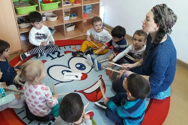 Ataşehir Mavi Şapka Montessori - Resim 5