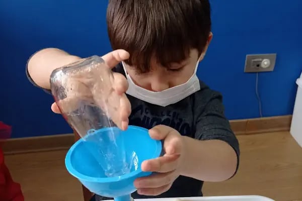 Ataşehir Mavi Şapka Montessori - Resim 11