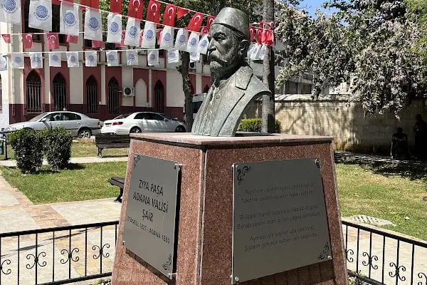 Ziya Paşa Türbesi - Resim 13