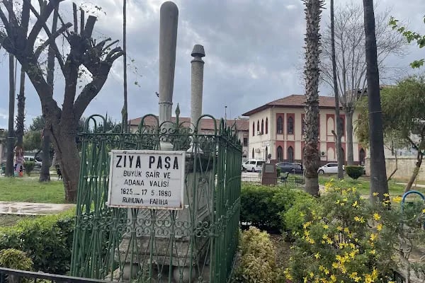 Ziya Paşa Türbesi - Resim 4