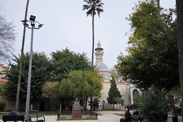 Ziya Paşa Türbesi - Resim 3