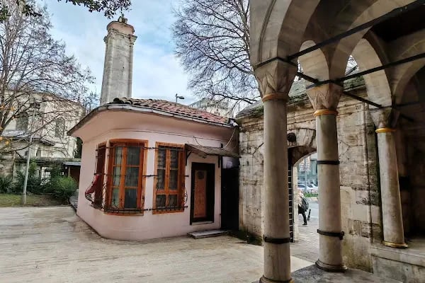 Destari Mustafa Paşa Türbesi - Resim 6