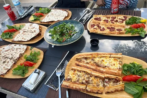 BARO GARDEN CAFE &amp; RESTAURANT - Resim 9