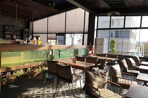 BARO GARDEN CAFE &amp; RESTAURANT - Resim 2