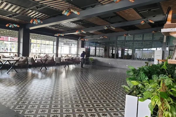 BARO GARDEN CAFE &amp; RESTAURANT - Resim 12