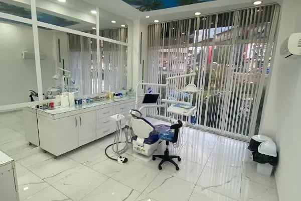 Diş Hekimi İlksen Telli - Resim 2