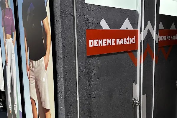 FLO Korupark AVM Mağazası - Resim 17