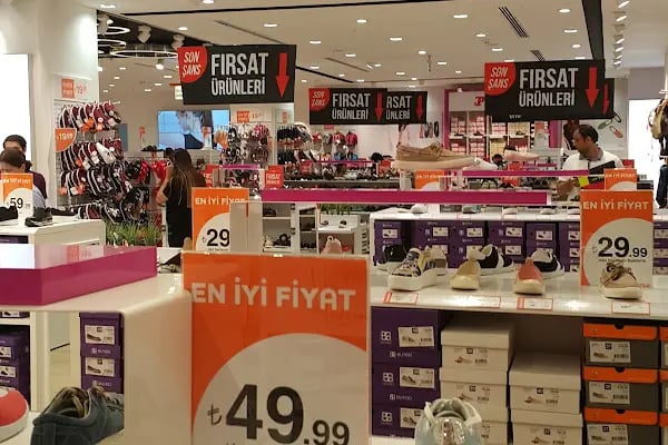 FLO Korupark AVM Mağazası - Resim 10