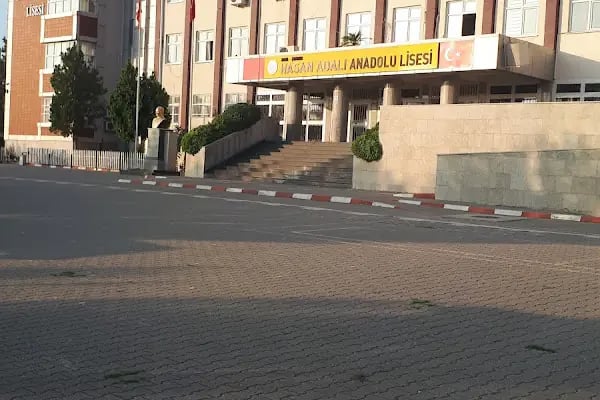 Hasan Adalı Anadolu Lisesi - Resim 2