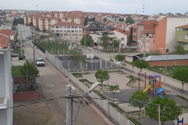 Üçevler Çocuk Parkı - Resim 4