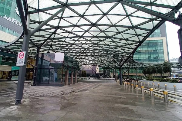 Medipol Mega Üniversite Hastanesi - Resim 12