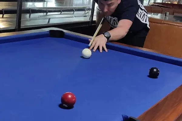 S Bowling Center - Resim 19