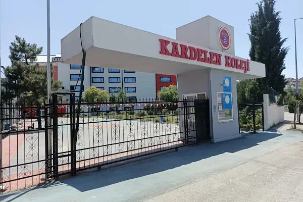 İ.B.B. Sultanbeyli 100. Yıl Spor Kompleksi - Resim 14