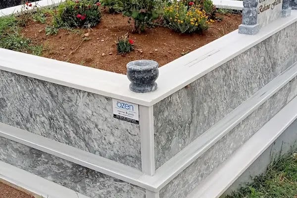 17 Ağustos Deprem Şehitliği - Resim 19