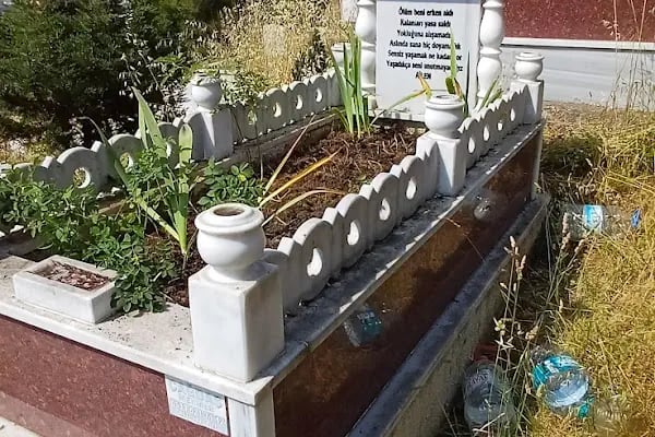 17 Ağustos Deprem Şehitliği - Resim 15
