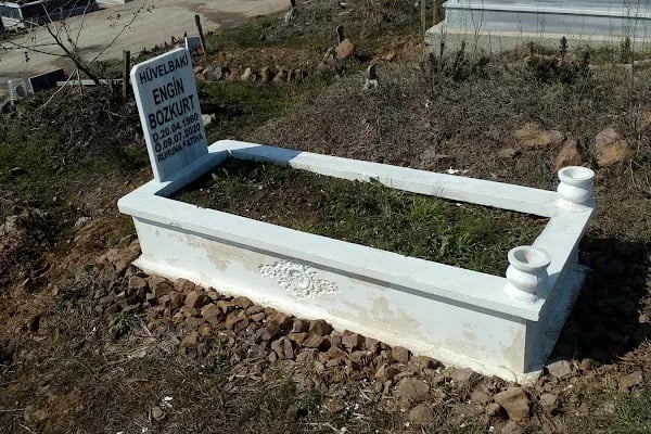 17 Ağustos Deprem Şehitliği - Resim 16