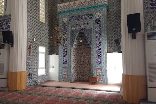 Turgut Alp Cami - Resim 7