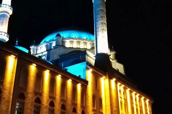 Turgut Alp Cami - Resim 15