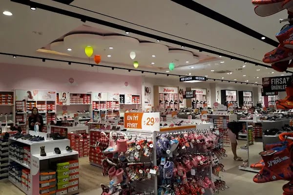 FLO Bodrum Midtown AVM Mağazası - Resim 4