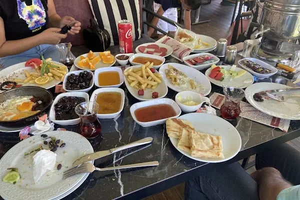 Meydan Cafe - Resim 13