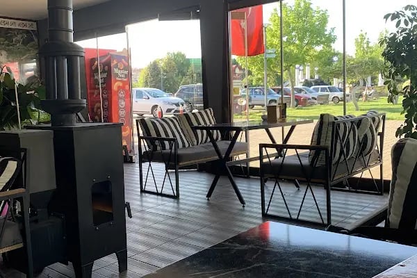 Meydan Cafe - Resim 4