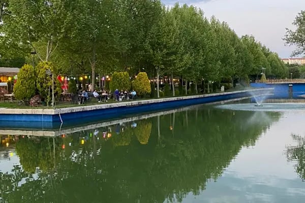 Meydan Cafe - Resim 11