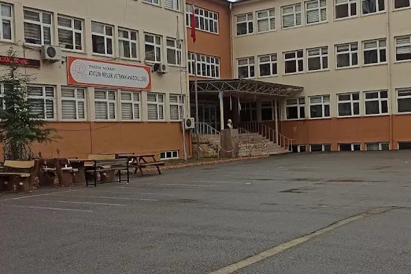 Turizm Meslek Lisesi - Resim 1