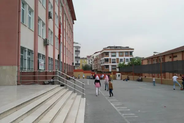 arnavutköy necip fazıl kısakürek imam hatip ortaokulu - Resim 3