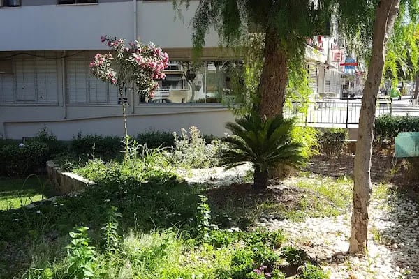 Konak Belediyesi Bahçelievler Metin Oktay Parkı - Resim 12