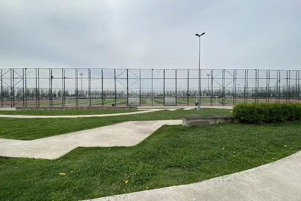 Maltepe Stadyum - Resim 1